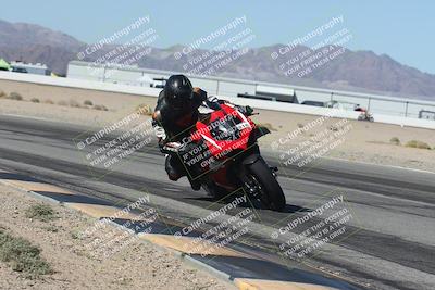 media/Oct-30-2025-Racers Edge (Thu) [[dabbdaf680]]/3-B Group/Session 3 (Turn 15 Inside)/